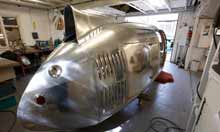 Фостеровский Dimaxion в процессе постройки. Фотограйия Нигель Младший, Фостер и партнеры Нажми, чтобы посмотреть в полный размер Фостеровский Dimaxion в процессе постройки. Фотограйия Нигель Младший, Фостер и партнеры Увеличить